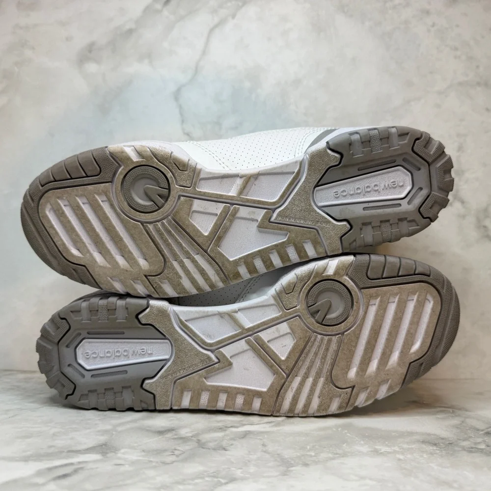 New Balance | 550 Sneakers | White & Grey Leather | Size M7 W8.5